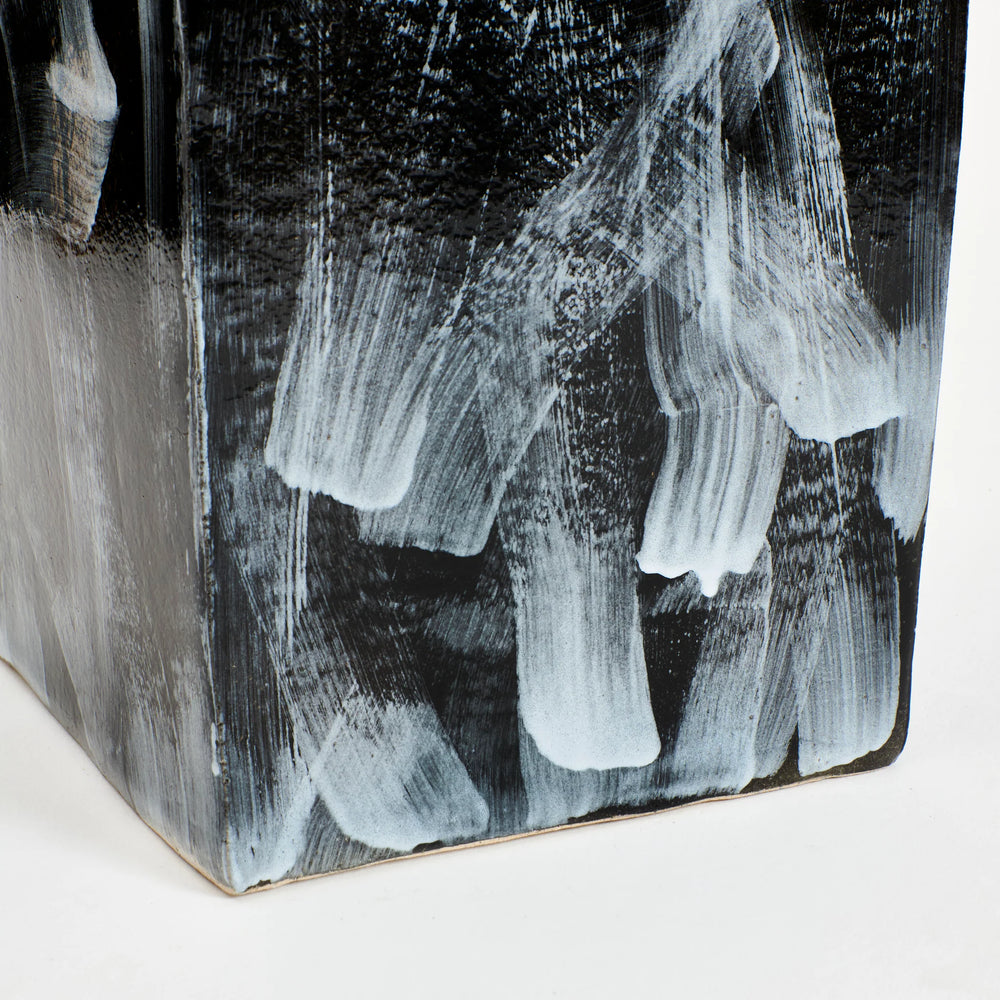 Geometric Black Table CSTG-02