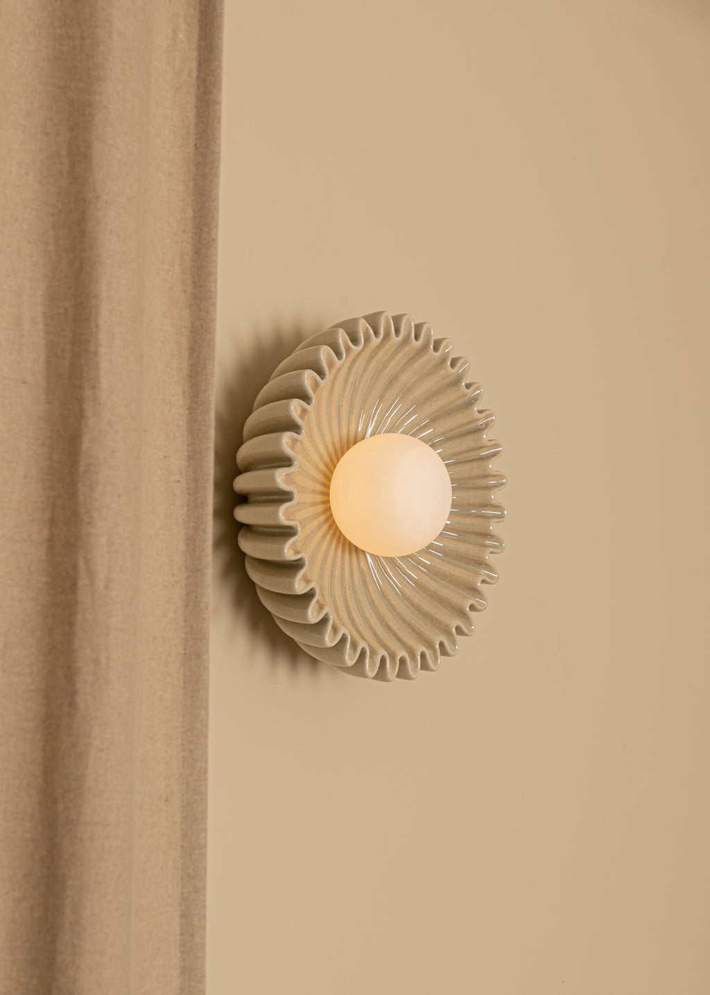 Ostro Wall Light