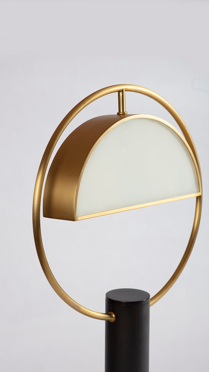 Half in Circle Table Lamp