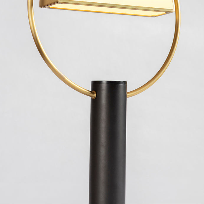 Half in Circle Table Lamp