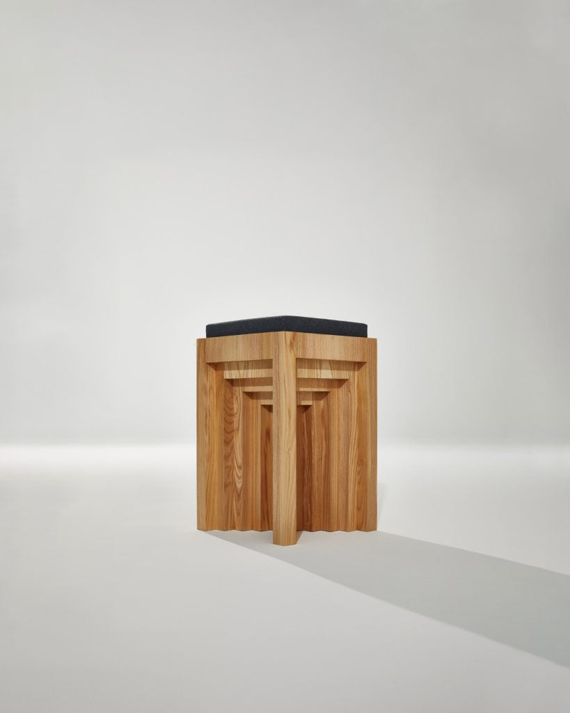 Throne Stool