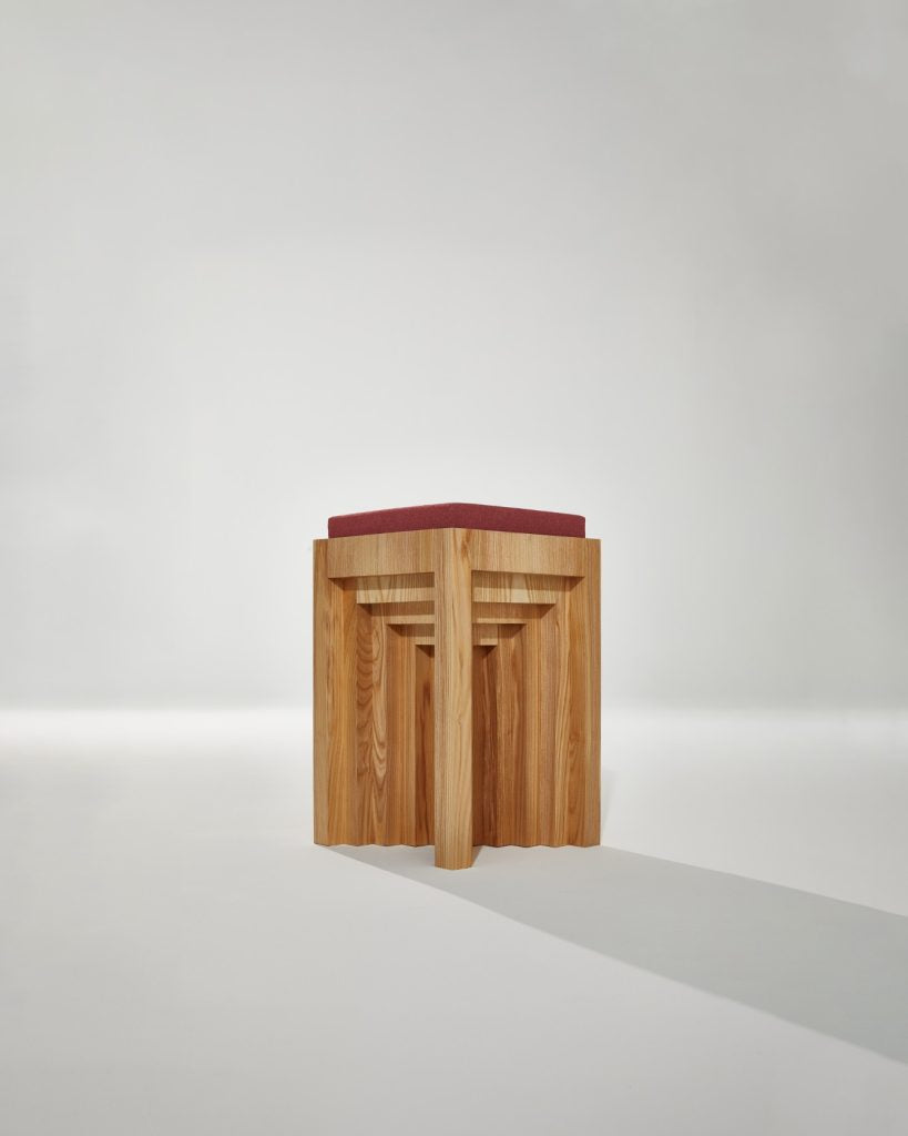 Throne Stool