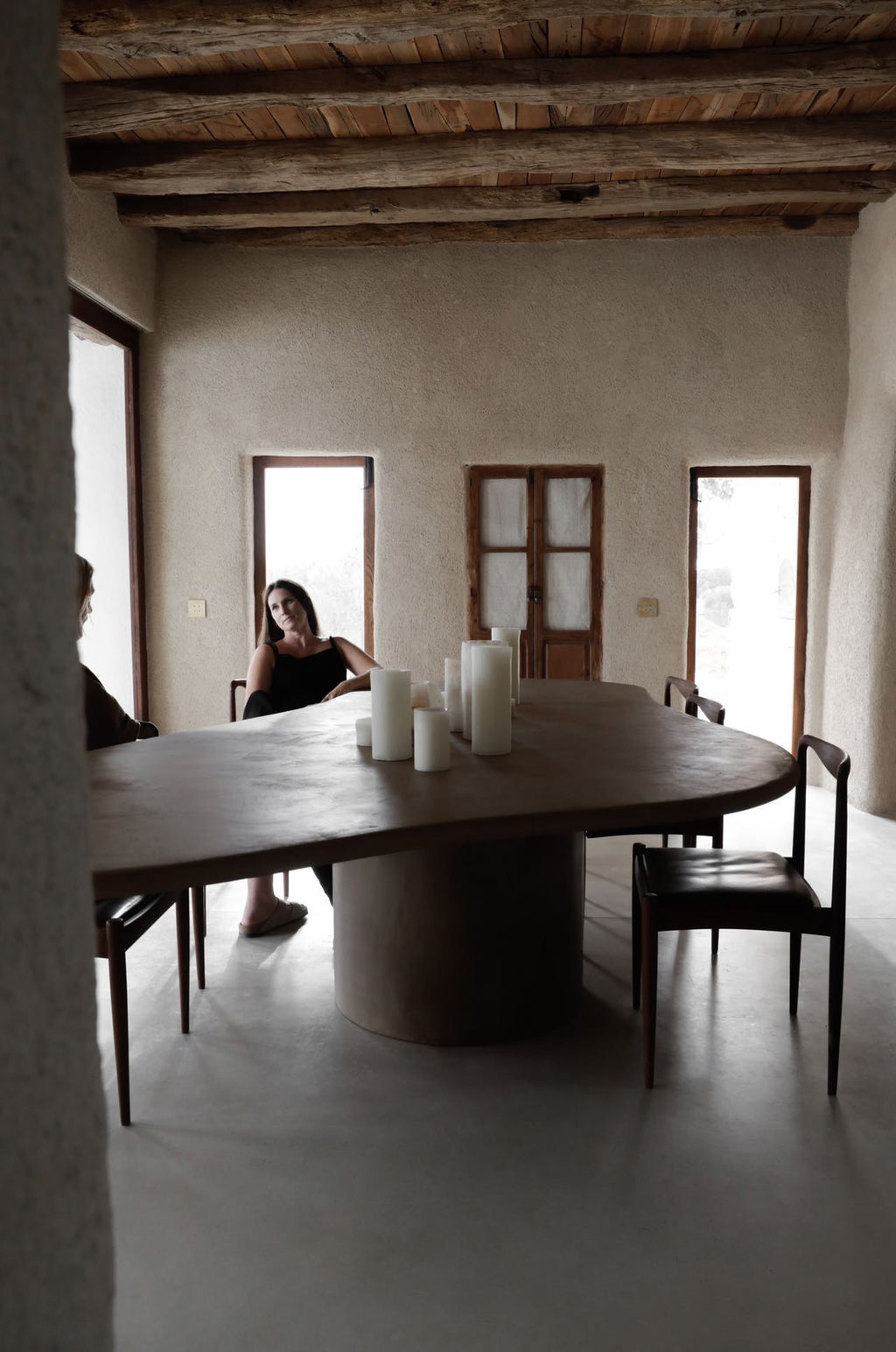 AIMI Dining Table