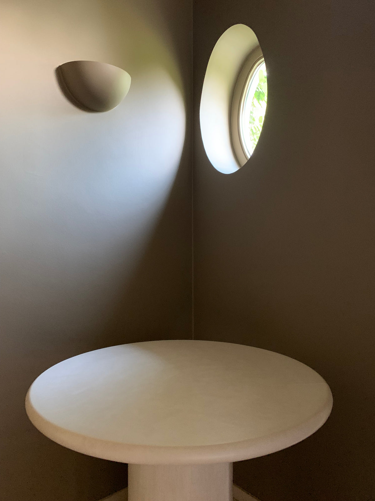 ARATA Dining Table